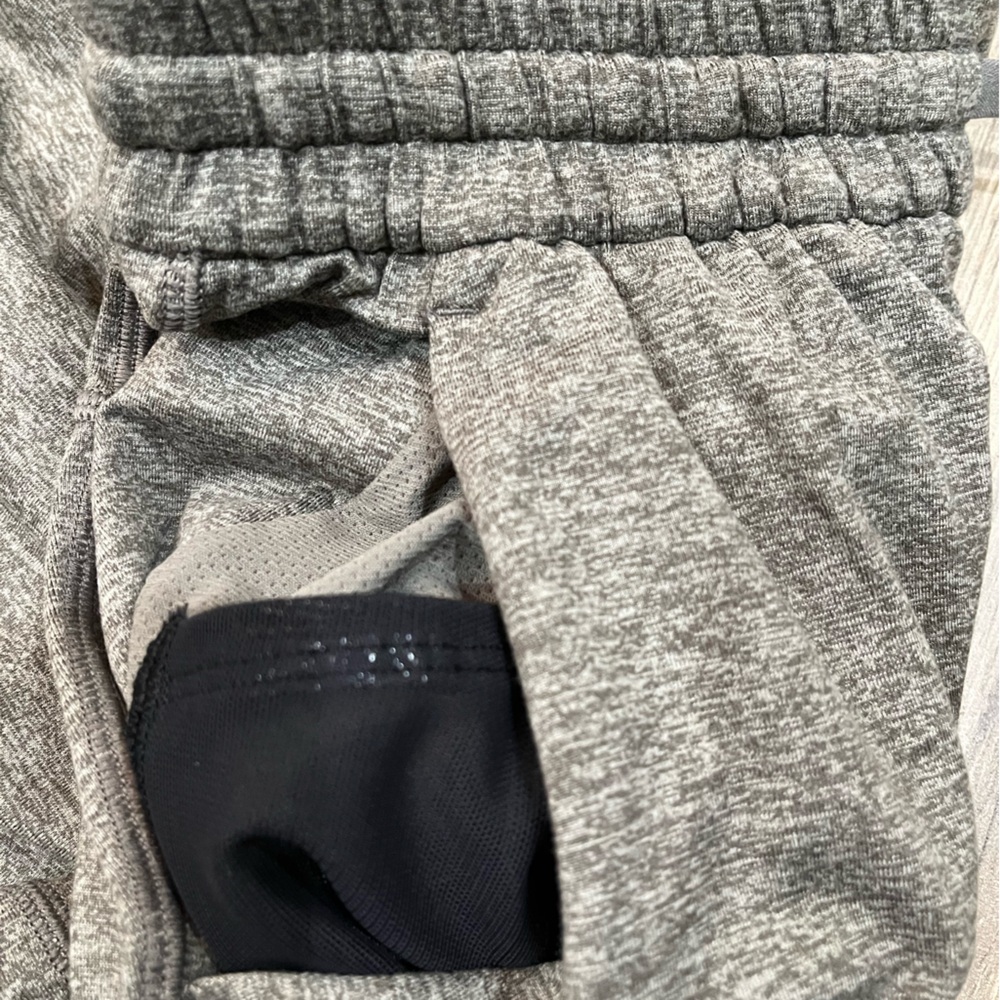 Lululemon Men’s “Soft Jersey” Tapered Jogger Pant (S) Olive Green - Picture 6 of 14